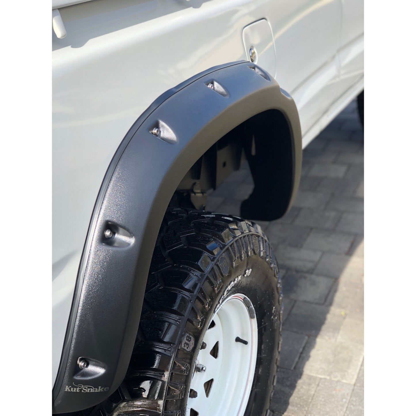 Toyota Hilux LN106 1991-2004 Kut Snake Flares