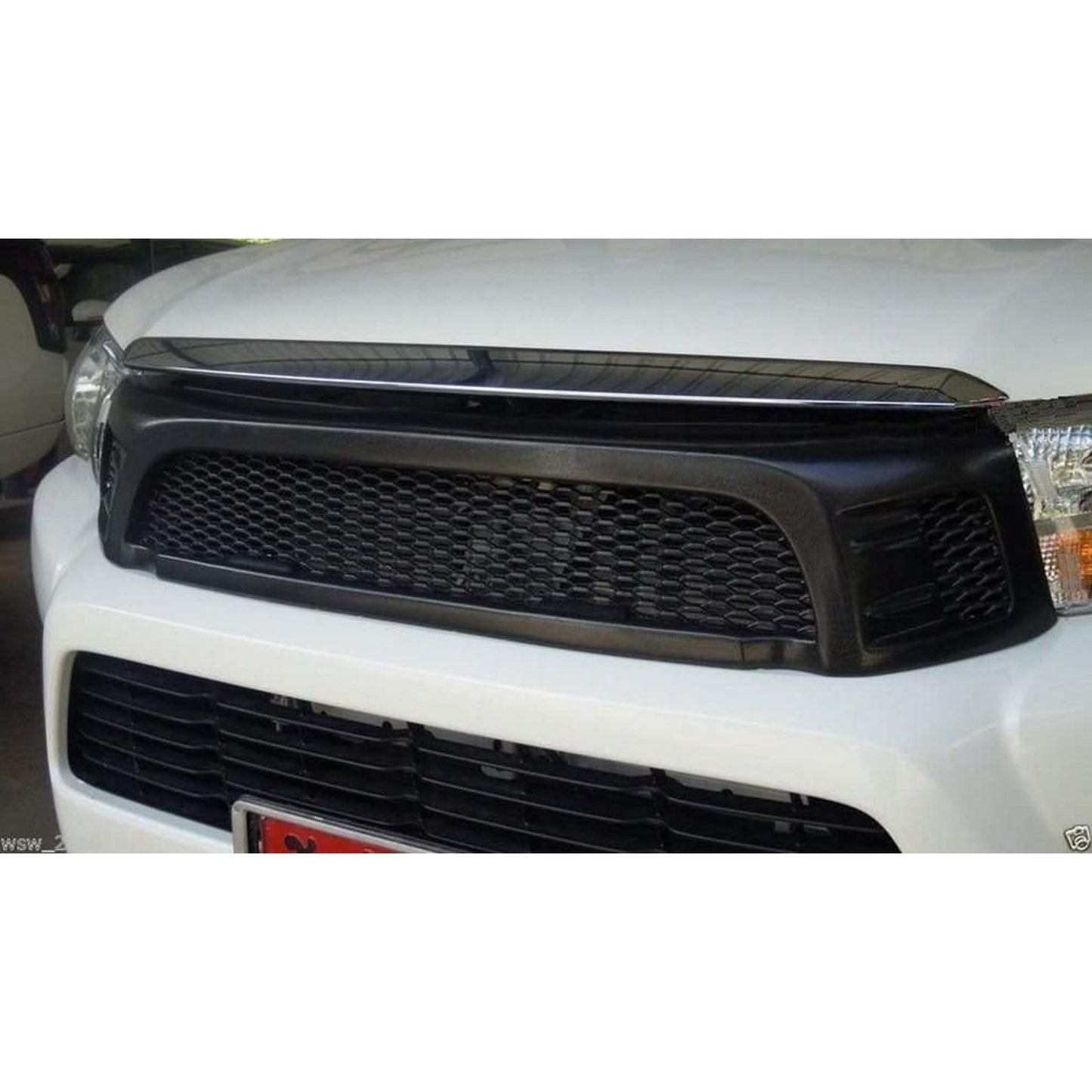 Toyota Hilux GUN Kut Snake Grill